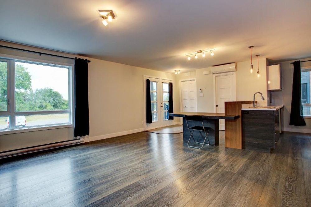 Condo à vendre SalaberrydeValleyfield (SaintTimothée) Équipe